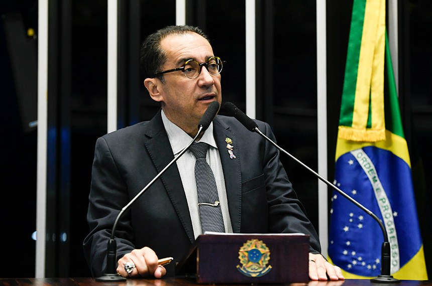 Em discurso, à tribuna,  senador Jorge Kajuru (PSB-GO).