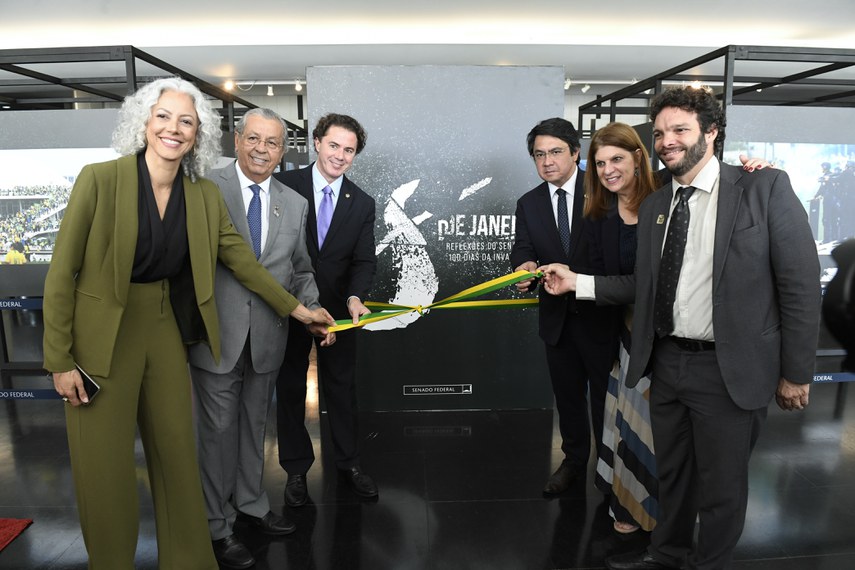 Participam:
coordenadora substituta do Serviço de Fotografia da Agência Senado, Erica Ceolin;
senador Jayme Campos (União-MT); 
senador Veneziano Vital do Rêgo (MDB-PB); 
senador Giordano (MDB-SP);
diretora-geral do Senado Federal, Ilana Trombka;
Fotojornalista, Pedro Ladeira.