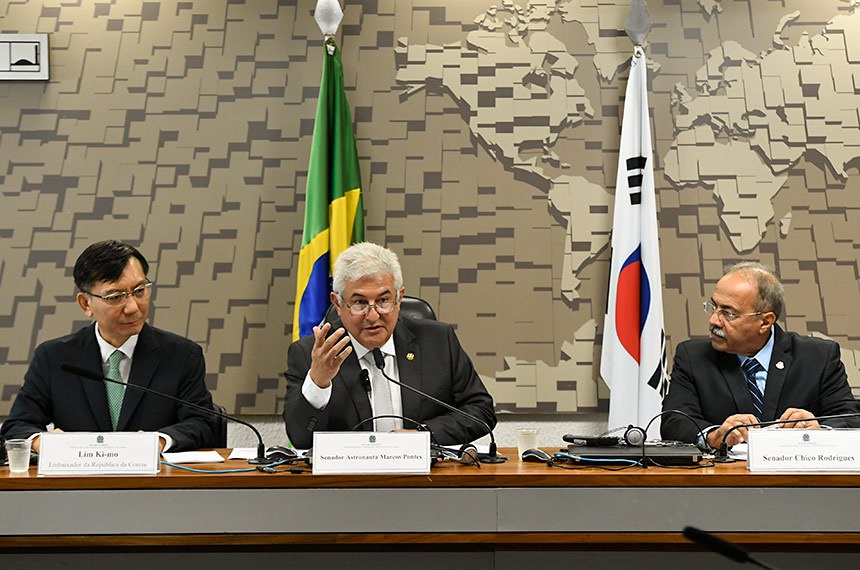 Mesa: 
embaixador da República da Coreia, Lim Ki-mo; 
presidente eventual, senador Astronauta Marcos Pontes (PL-SP);
senador Chico Rodrigues (PSB-RR).