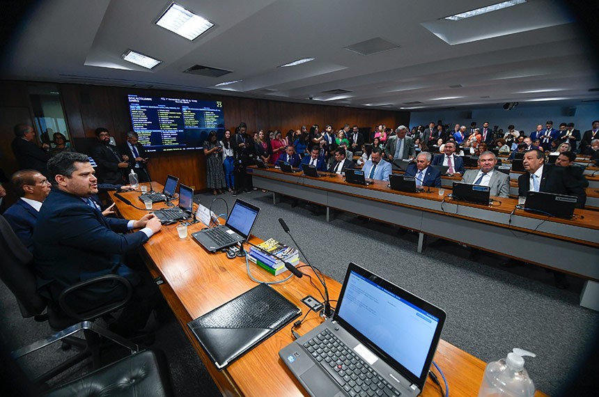 Bancada: 
senador Izalci Lucas (PSDB-DF); 
senador Ciro Nogueira (PP-PI); 
senador Sergio Moro (União-PR); 
senador Alan Rick (União-AC); 
senador Otto Alencar (PSD-BA); 
senador Angelo Coronel (PSD-BA); 
senador Omar Aziz (PSD-AM); 
senador Eduardo Braga (MDB-AM); 
senador Oriovisto Guimarães (Podemos-PR); 
senador Randolfe Rodrigues (Rede-AP); 
senadora Eliziane Gama (PSD-MA); 
senador Lucas Barreto (PSD-AP); 
senador Marcos do Val (Podemos-ES).