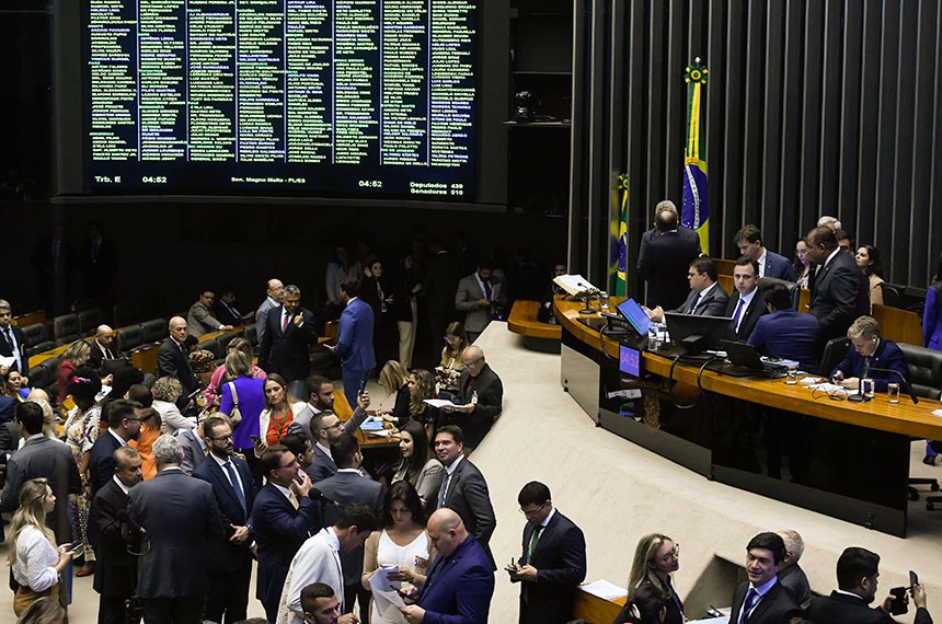 Mesa: 
deputado Bruno Farias (Avante-MG);
presidente do Senado Federal, senador Rodrigo Pacheco (PSD-MG); 
senador Eduardo Gomes (PL-TO); 
secretário-geral da Mesa do Senado Federal, Gustavo A. Sabóia Vieira;
deputado Marcel van Hattem (Novo-RS).
