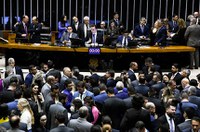 Derrubado veto de Bolsonaro a dedução de IR por doação a programa de saúde