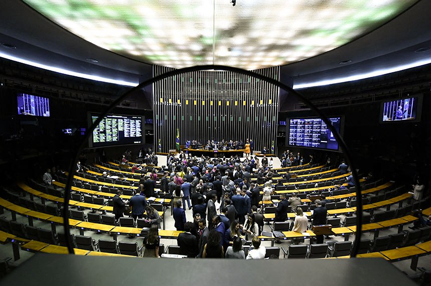 Participam: 
deputado Bruno Farias (Avante-MG);
senador Eduardo Girão (Novo-CE);
senador Marcelo Castro (MDB-PI); 
deputada Adriana Ventura (Novo-SP);
senador Astronauta Marcos Pontes (PL-SP)
deputado Marcel van Hattem (Novo-RS);
presidente do Senado Federal, senador Rodrigo Pacheco (PSD-MG); 
secretário-geral da Mesa do Senado Federal, Gustavo A. Sabóia Vieira.