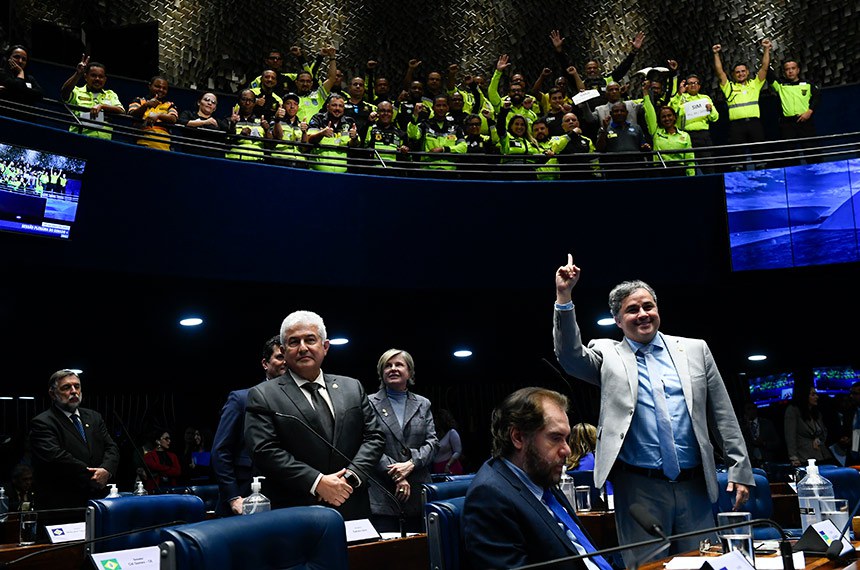 Participam:
deputado Pastor Sargento Isidório (Avante-BA); autor do PLC 49/2018, na Câmara dos Deputados, senador Efraim Filho (União-PB);
senador Eduardo Girão (Novo-CE); 
senadora Margareth Buzetti (PSD-MT).
