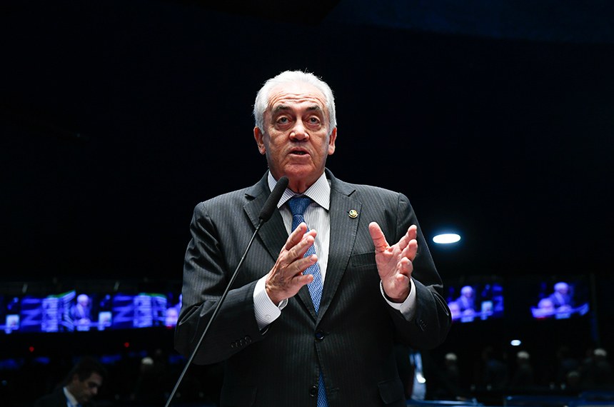 Em pronunciamento, à bancada, senador Otto Alencar (PSD-BA).