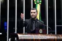 Cleitinho destaca aprovação do piso da enfermagem pelo Congresso