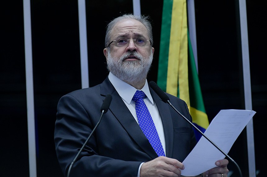 Em discurso, à tribuna, procurador-geral da República, Antônio Augusto Brandão de Aras.