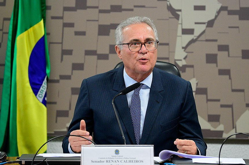 Em pronunciamento, à mesa presidente da CRE, senador Renan Calheiros (MDB-AL)