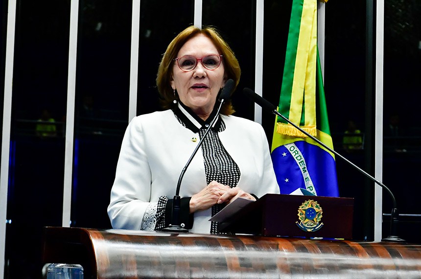Em discurso, à tribuna, senadora Zenaide Maia (PSD-RN).