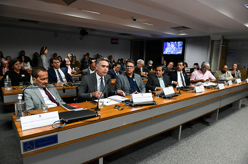 Na audiência, debatedores e participantes criticaram falta de compensação pelos problemas da mineração - Foto: Roque de Sá/Agência Senado