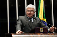 Astronauta Marcos Pontes questiona parcialidade em ações da Justiça