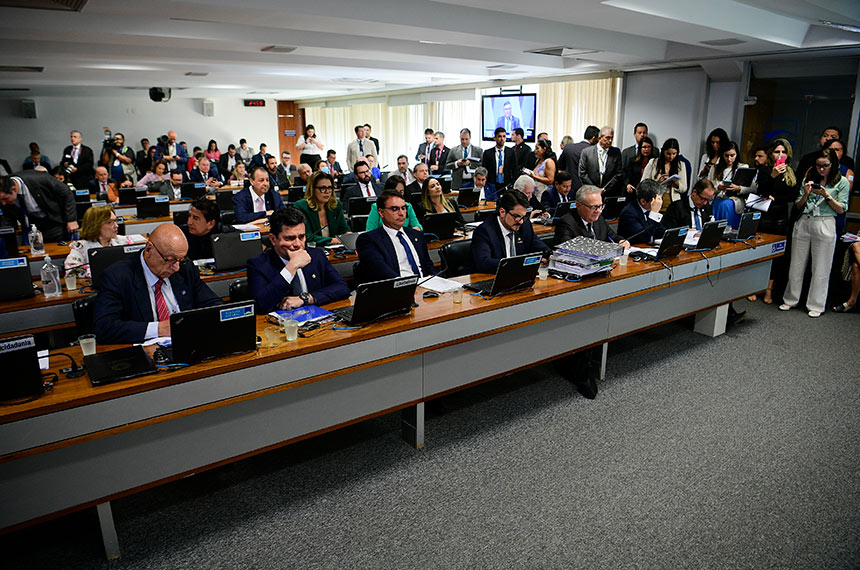 A audiência pública contou com a participação de 30 senadores - Foto: Pedro França/Agência Senado