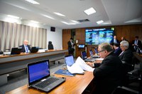 Comissão aprova isenção de IPI sobre veículos adquiridos por taxistas iniciantes