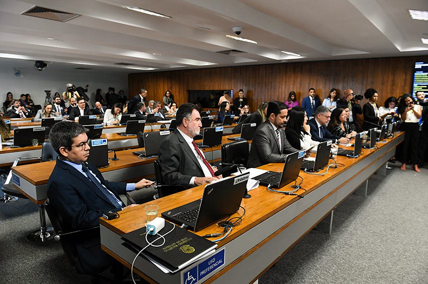 Bancada:
deputado Delegado Ramagem (PL-RJ) ;
deputada Laura Carneiro (PSD-RJ);
senador Alessandro Vieira (PSDB-SE);
deputada Geovania de Sá (PSDB-SC);
deputado Capitão Alberto Neto (PL-AM);
deputado Patrus Ananias (PT-MG);
senador Randolfe Rodrigues (Rede-AP).