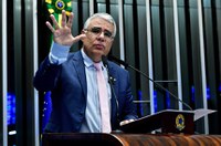 Girão critica  'fatiamento’ de projeto sobre fake news na Câmara