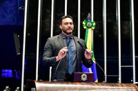 Styvenson destaca PL que tipifica atos do crime organizado como terrorismo