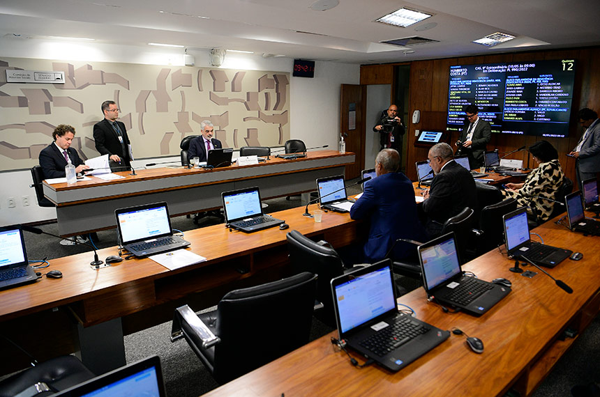 Redução de gastos públicos com internação hospitalar está entre as vantagens da proposta, disse Humberto Costa, presidente da CAS - Foto: Pedro França/Agência Senado