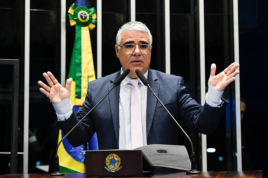 Em discurso, à tribuna, senador Eduardo Girão (Novo-CE).