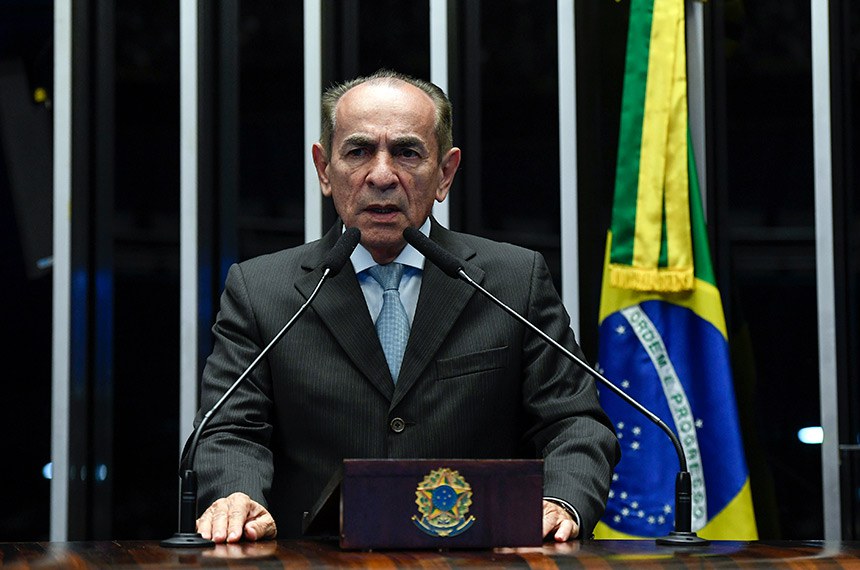 Em discurso, à tribuna, senador Marcelo Castro (MDB-PI).