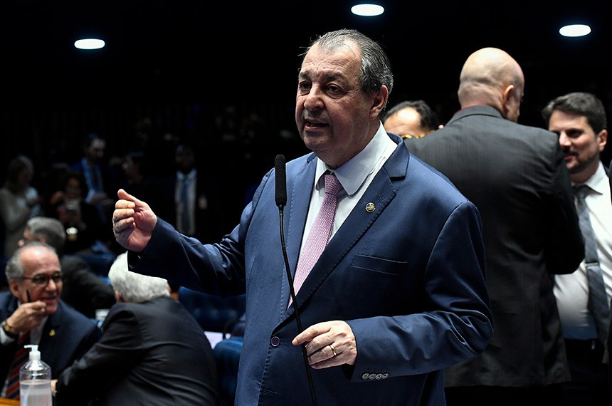 Bancada:
senador Omar Aziz (PSD-AM), em pronunciamento.