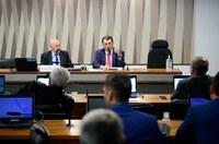 Senadores sabatinam indicado ao cargo de diretor do Dnit