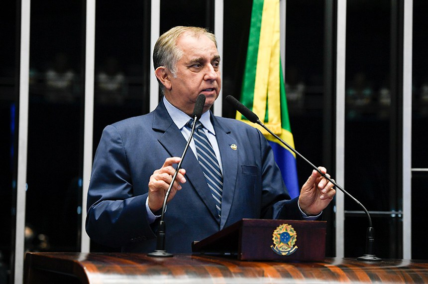 Em discurso, à tribuna,  senador Izalci Lucas (PSDB-DF).