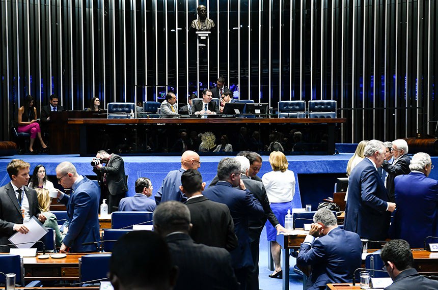 Mesa: 
senador Jorge Kajuru (PSB-GO); 
presidente do Senado Federal, senador Rodrigo Pacheco (PSD-MG); 
secretário-geral da Mesa do Senado Federal, Gustavo A. Sabóia Vieira.