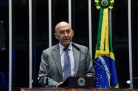 Confúcio Moura destaca importância do Programa Nacional de Imunização