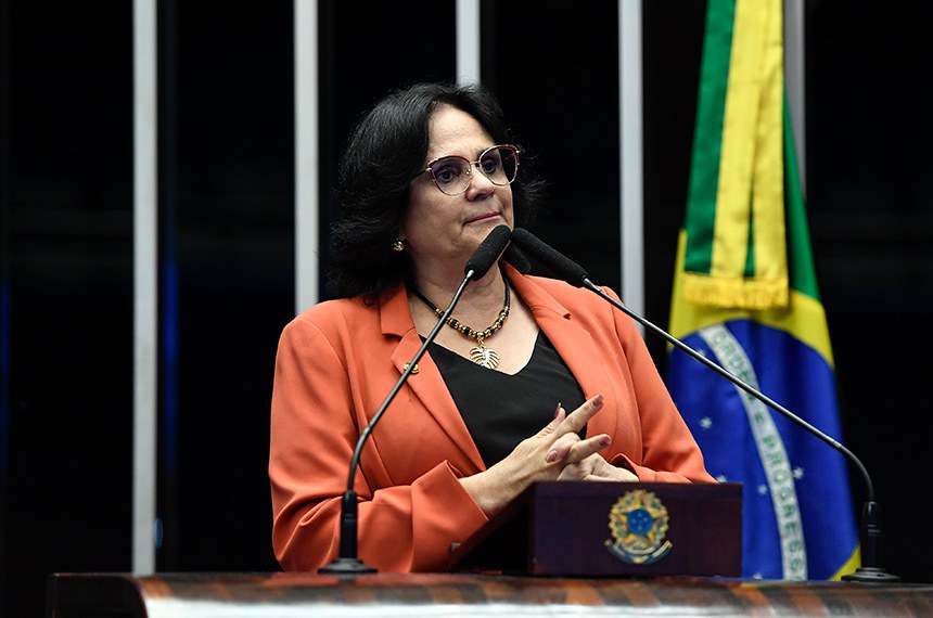 Saiba qual é o primeiro projeto de lei da senadora Damares Alves