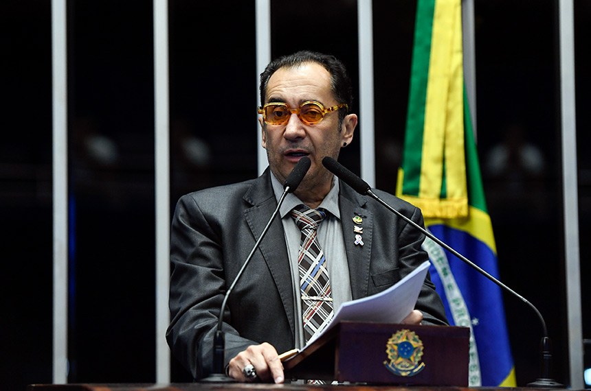 Em discurso, à tribuna, senador Jorge Kajuru (PSB-GO).
