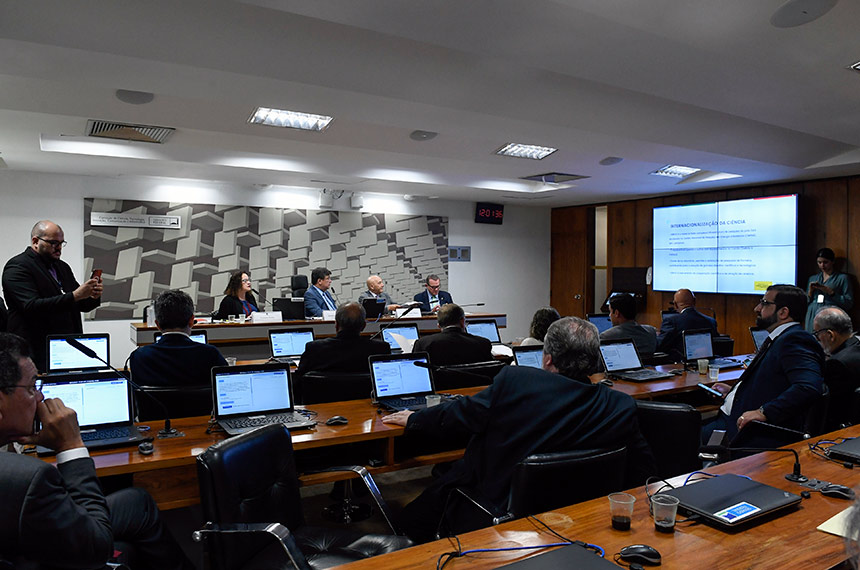 Senadores trataram de fuga de cérebros, verba para inovação, exclusão digital, IA, monitoramento de desastres naturais e hidrogênio verde, entre outros temas - Foto: Roque de Sá/Agência Senado