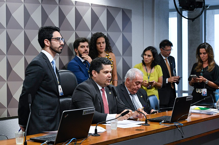 Mesa:
senador Davi Alcolumbre (União-AP); 
senador Otto Alencar (PSD-BA).