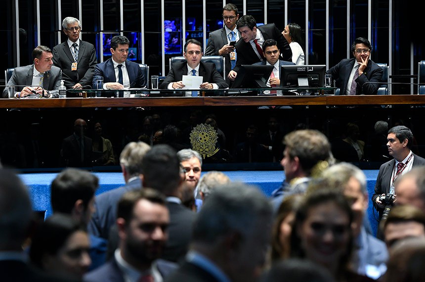 Mesa:  
senador Flávio Bolsonaro (PL-RJ); 
senador Sergio Moro (União-PR); 
presidente do Senado Federal, senador Rodrigo Pacheco (PSD-MG); 
secretário-geral da Mesa do Senado Federal, Gustavo A. Sabóia Vieira; 
senador Giordano (MDB-SP).