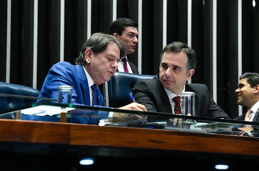 Mesa: 
senador Cid Gomes (PDT-CE);
presidente do Senado Federal, senador Rodrigo Pacheco (PSD-MG); 
secretário-geral da Mesa do Senado Federal, Gustavo A. Sabóia Vieira.