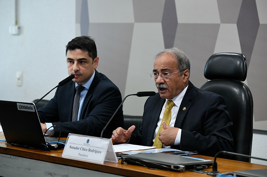 Mesa: 
ex-secretário de Planejamento e Orçamento de Roraima, Diego Prandino Alves; 
presidente da CTEYANOMAMI, senador Chico Rodrigues (PSB-RR).