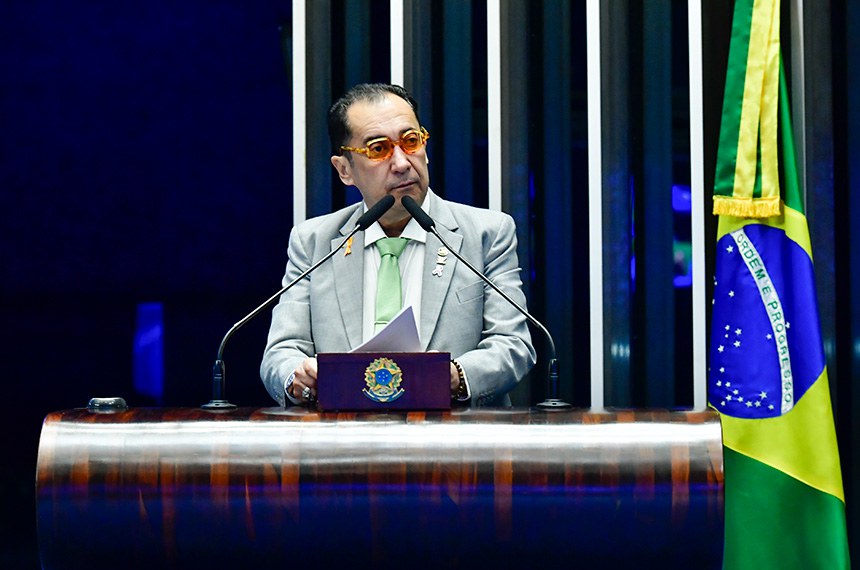 À tribuna, em discurso, senador Jorge Kajuru (PSB-GO).