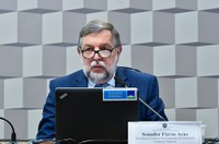 CE debate redes de educação básica no novo Plano Nacional de Educação