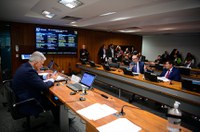 Comissão analisa ensino de direitos humanos a agentes de segurança