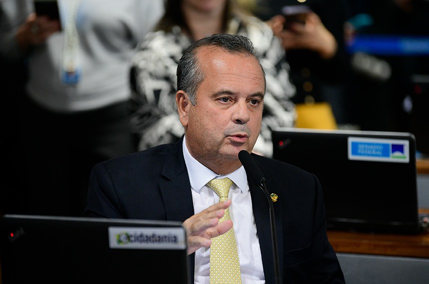 Bancada:
senador Rogerio Marinho (PL-RN), em pronunciamento.
