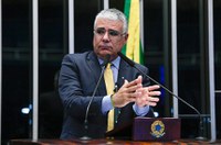 Girão convoca população a protestar nas ruas contra o governo e o Supremo