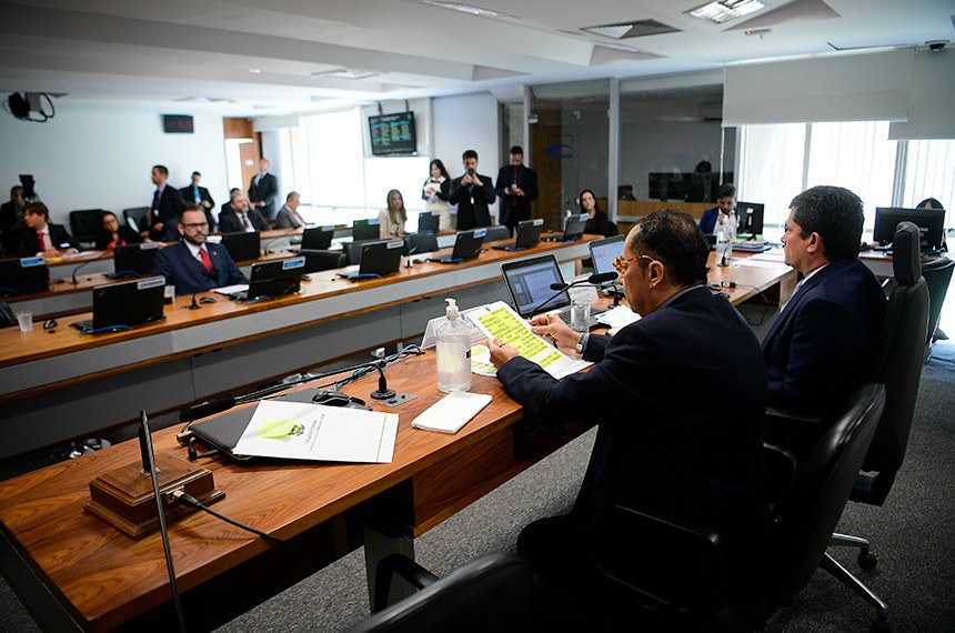 À bancada, senador Jorge Seif (PL-SC).