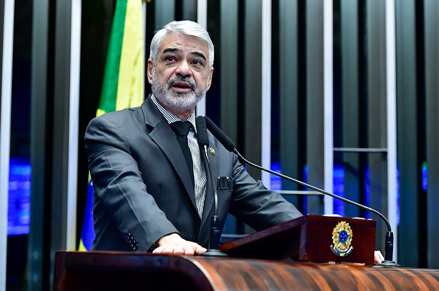 Em discurso, à tribuna, senador Humberto Costa (PT-PE).