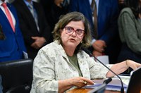 Igualdade salarial entre mulheres e homens passa na CAE e vai ao Plenário