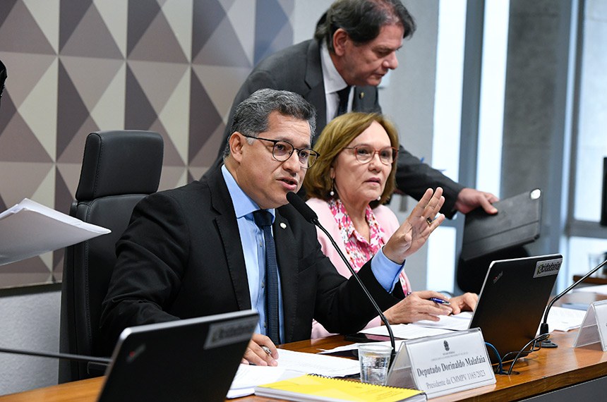 Mesa:
presidente da CMMPV 1165/2023, deputado Dorinaldo Malafaia (PDT-AP);
relatora da CMMPV 1165/2023, senadora Zenaide Maia (PSD-RN);
senador Cid Gomes (PDT-CE).