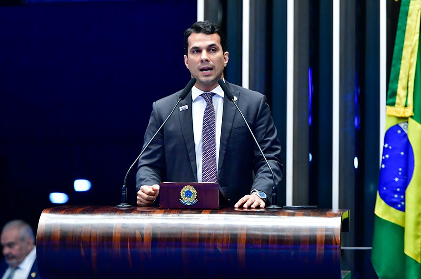 Em discurso, à tribuna, senador Irajá (PSD-TO).