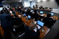 CE vai debater novo cálculo da merenda escolar na quarta-feira