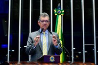 Laércio defende medidas para baixar preços do gás natural no Brasil