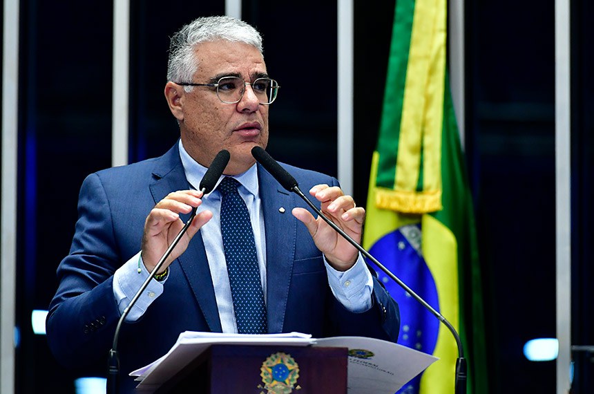 Em discurso, à tribuna, senador Eduardo Girão (Novo-CE).