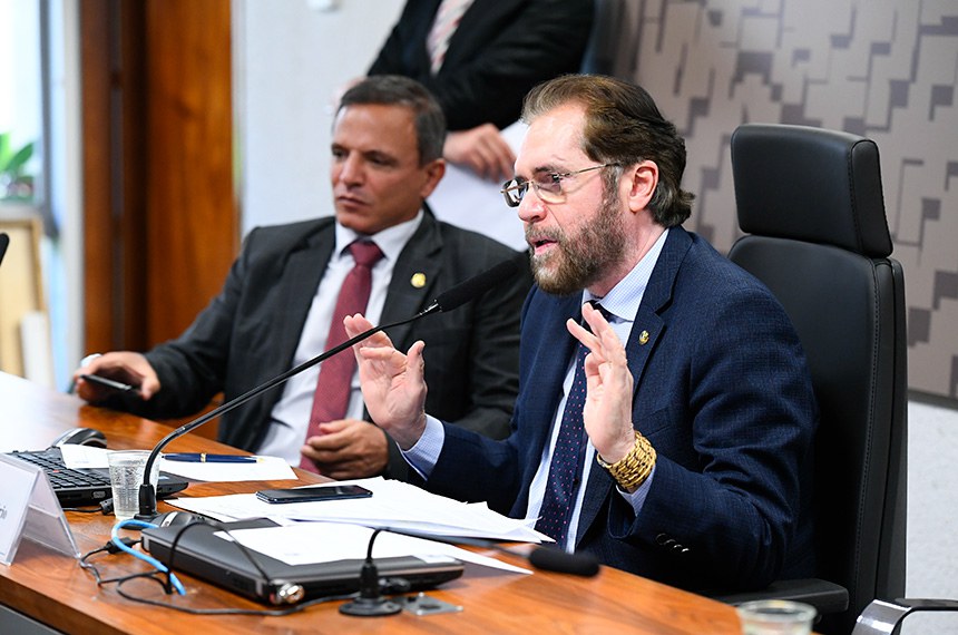 Mesa:
relator da CPIONGS, senador Marcio Bittar (União-AC);
presidente da CPIONGS, senador Plínio Valério (PSDB-AM).