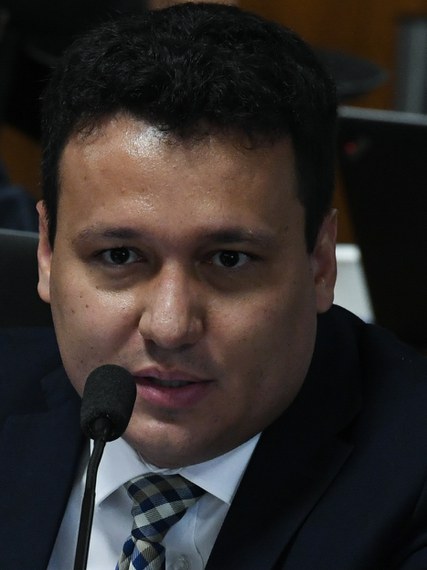 Em pronunciamento, indicado ao cargo de  diretor da Agência Nacional de Aviação Civil (Anac), Tiago Souza Pereira.